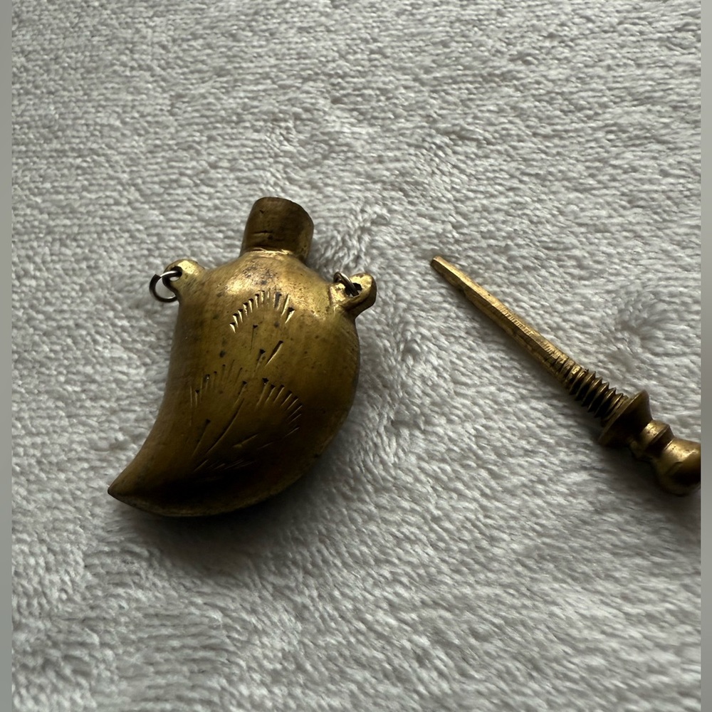 Wearable Vintage Brass Perfume Pendant Urn - Picture 2 of 4